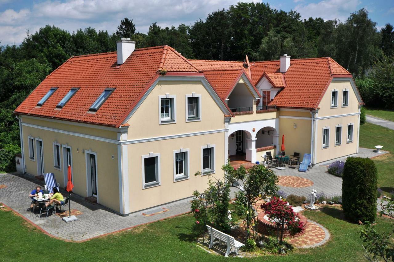 Arkadenhof Flasch Worterberg Екстериор снимка